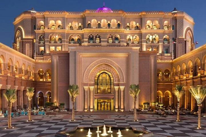 Private Abu Dhabi City Tour with Grand Mosque and Palace Visit