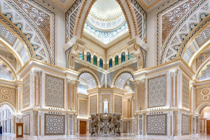 Private Abu Dhabi City Tour with Qasar Al Watan from Dubai