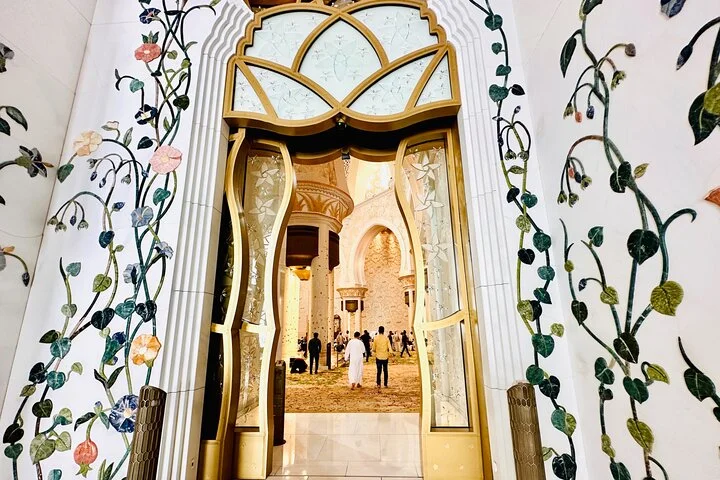 (Private) Abu Dhabi Sightseeing Tour from Dubai