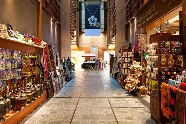 Private Abu Dhabi Tour & Grand Mosque and Baps Temple