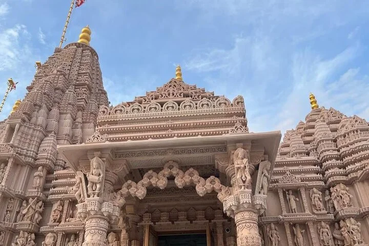 Private Abu Dhabi Tour & Grand Mosque and Baps Temple