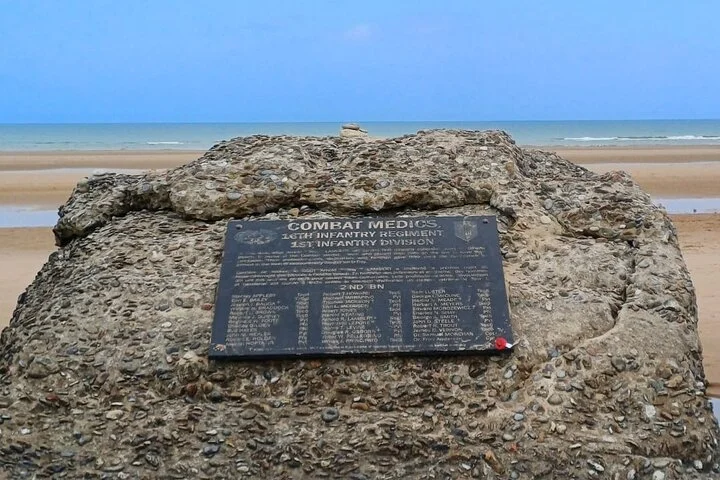 Private Day Tour Omaha beach and Pointe du Hoc