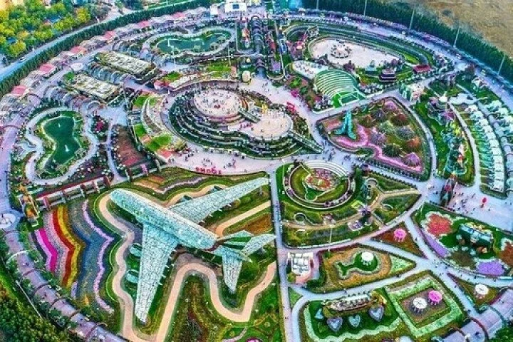 Private Dubai City Tour with Miracle Garden Ticket