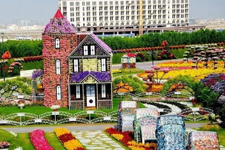 Private Dubai City Tour with Miracle Garden Ticket
