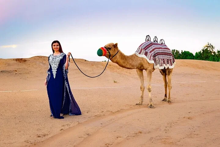 Private Dubai Red Dunes Desert Safari + BBQ Dinner & Live Shows