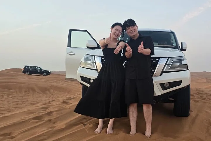 Private Dubai Red Dunes Desert Safari + BBQ Dinner & Live Shows