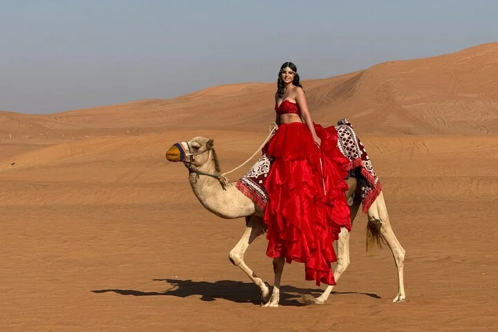 Private Dubai Red Dunes Desert Safari + BBQ Dinner & Live Shows