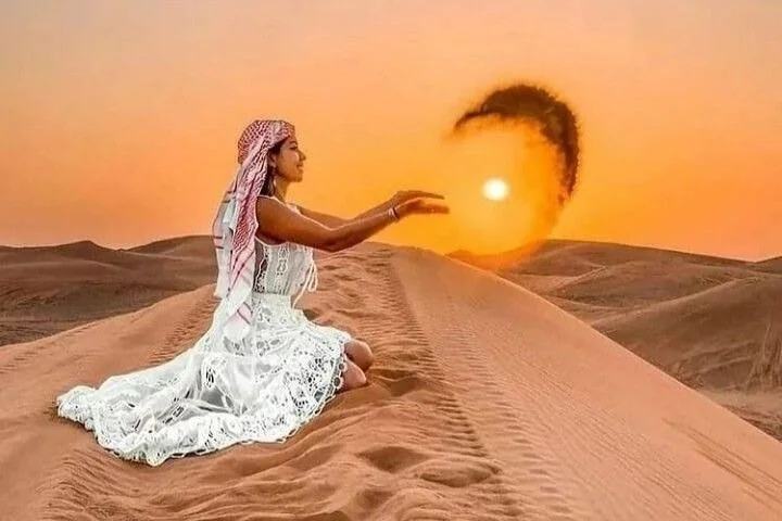 Private Dubai Red Dunes Desert Safari + BBQ Dinner & Live Shows