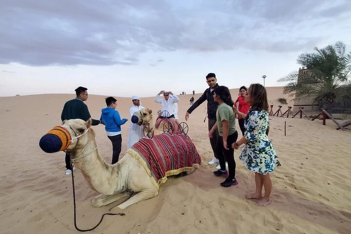 Private: Dubai's Highlights & Desert safari with BBQ dinner