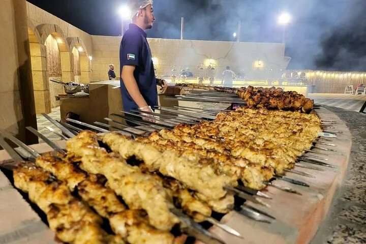 Private: Dubai's Highlights & Desert safari with BBQ dinner