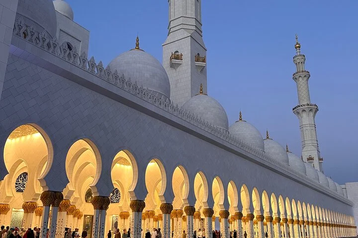 Private Full Day Tour of Abu Dhabi