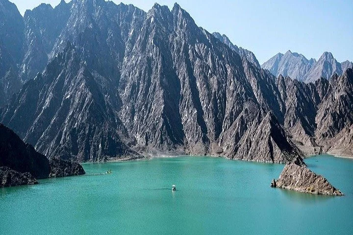 Private Guided Dune Bashing Day Tour in Wadi Hatta Mountains