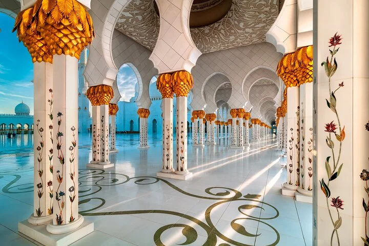 Private Guided Sheikh Zayed Grand Mosque Tour from Dubai