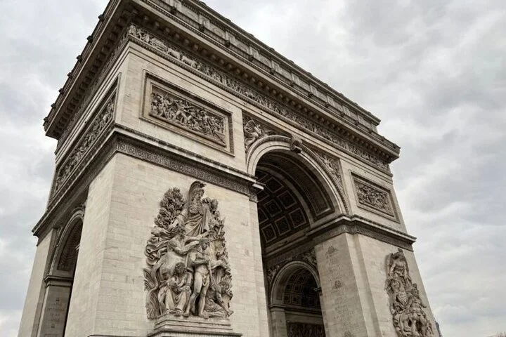 Private Highlights of Paris Tuk-Tuk Experience