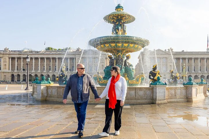 Private Historical Photo Tour in Paris
