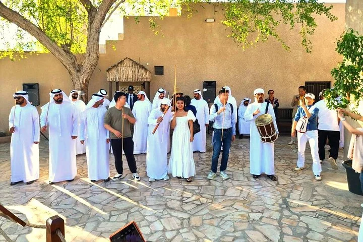 PRIVATE Local Food Tour and Guided Walking Tour of Dubai Old Town