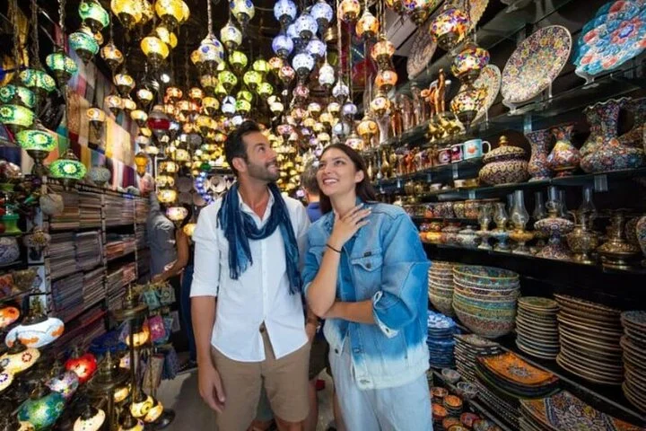 PRIVATE Local Food Tour and Guided Walking Tour of Dubai Old Town