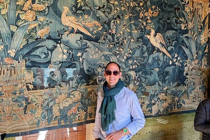 PRIVATE Louvre Wonders & Hidden Treasures Visit