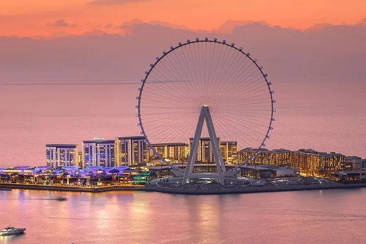 Private Night City Tour with a Local