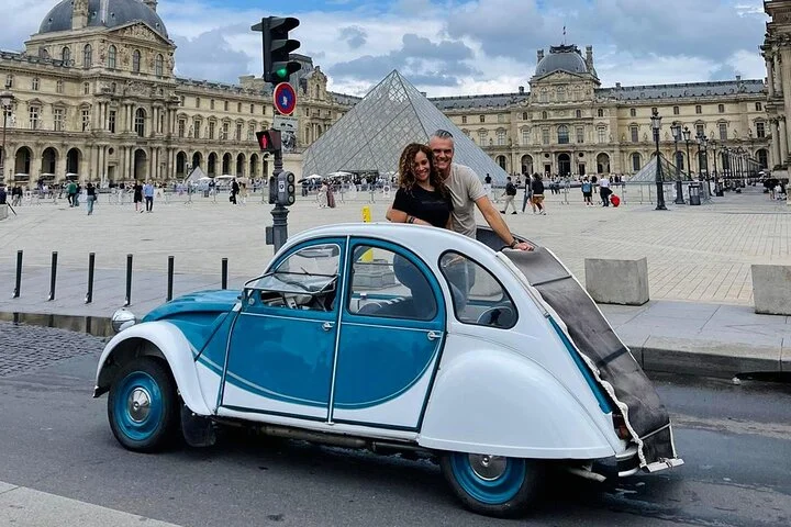 Private ride in a Citroën 2CV in Paris - 2h