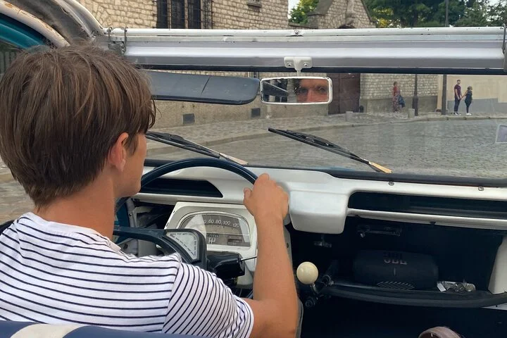 Private ride in a Citroën 2CV in Paris - 2h