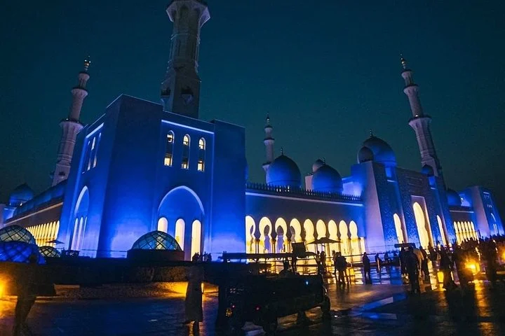 Private Round-Trip Sheikh Zayed Grand Mosque Tour from Dubai Inc. Transport