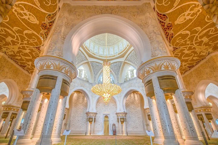 Private Round-Trip Sheikh Zayed Grand Mosque Tour from Dubai Inc. Transport