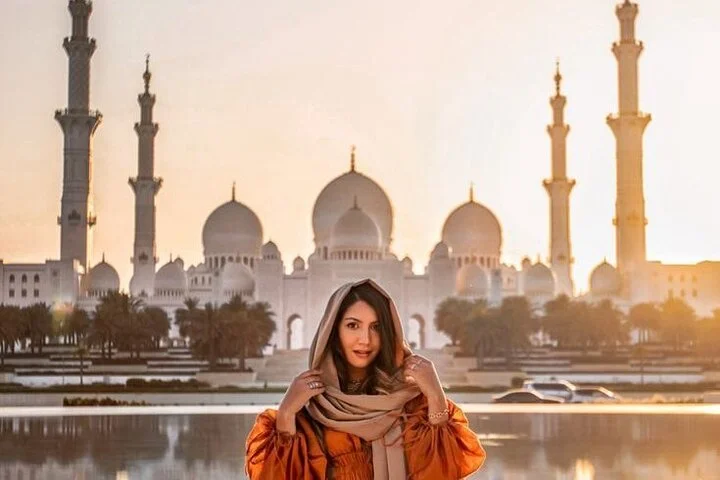 Private Tour in Abu Dhabi City with BAPS Temple