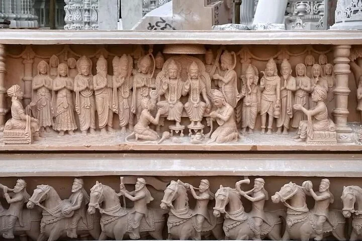 Private Tour in Abu Dhabi City with BAPS Temple