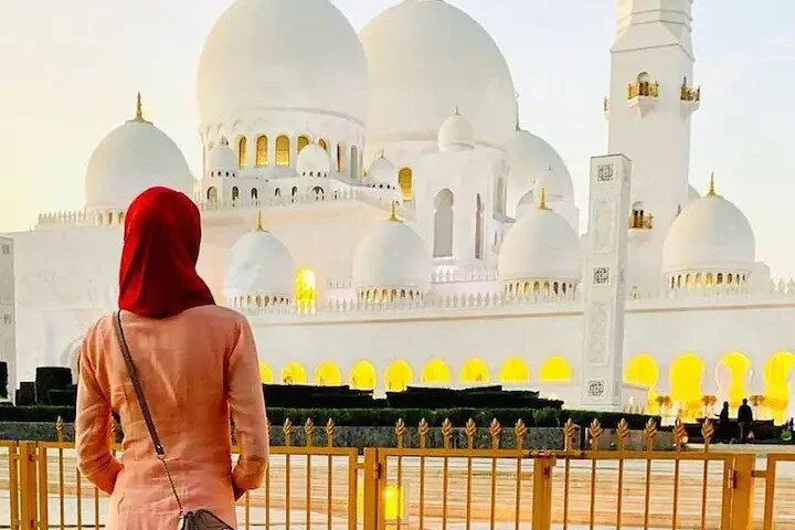 Private Tour in Abu Dhabi City with BAPS Temple