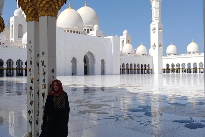 Private Tour : Louvre Museum Abu Dhabi & Sheikh Zayed Grand Mosque visit