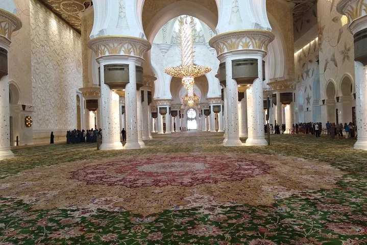 Private Tour : Louvre Museum Abu Dhabi & Sheikh Zayed Grand Mosque visit