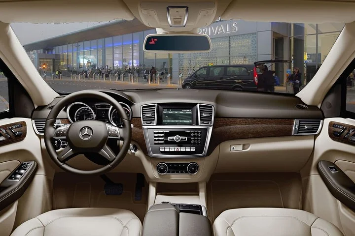 Private Transfer from Dubai to Abu Dhabi Airport (AUH)