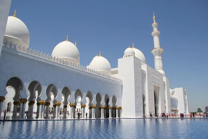 Private Trip to Sheikh Zayed Mosque and Louvre Museum