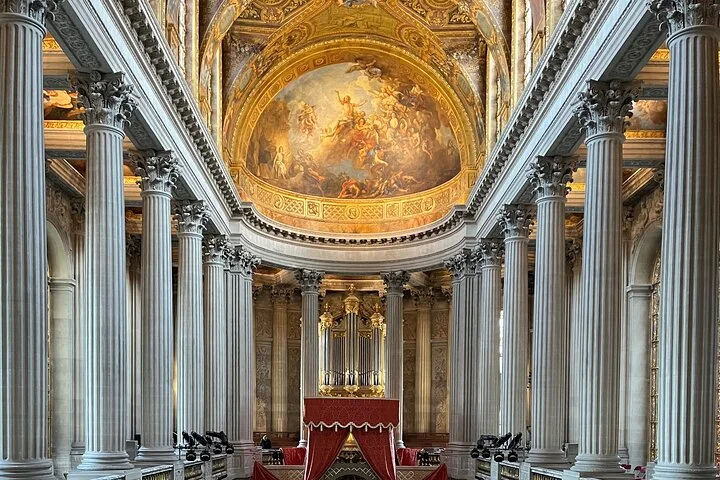 PRIVATE Versailles Palace & Gardens Tour with transfer included