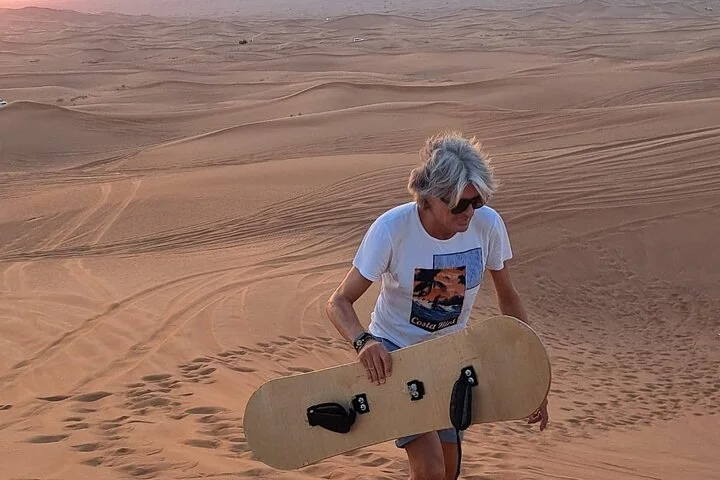 Red Dunes Desert Safari with Dune Bashing and BBQ Dinner