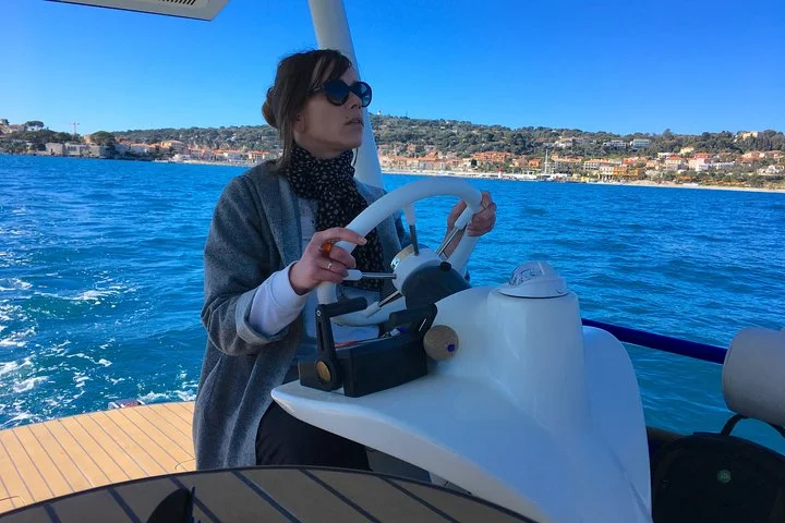 Romantic Private Tour for 2 plus guide on your own Solar Powered Boat