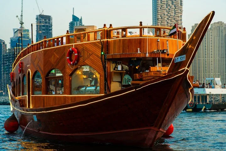 Sea Lounge Dinner Cruise Dubai with Buffet and Live Entertainment