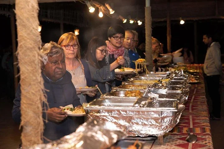 Standard Dubai 4x4 Desert Safari - Sunset & BBQ Dinner