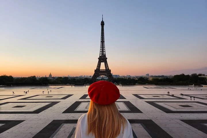 Sunrise Walking Tour: Paris Before the Crowds