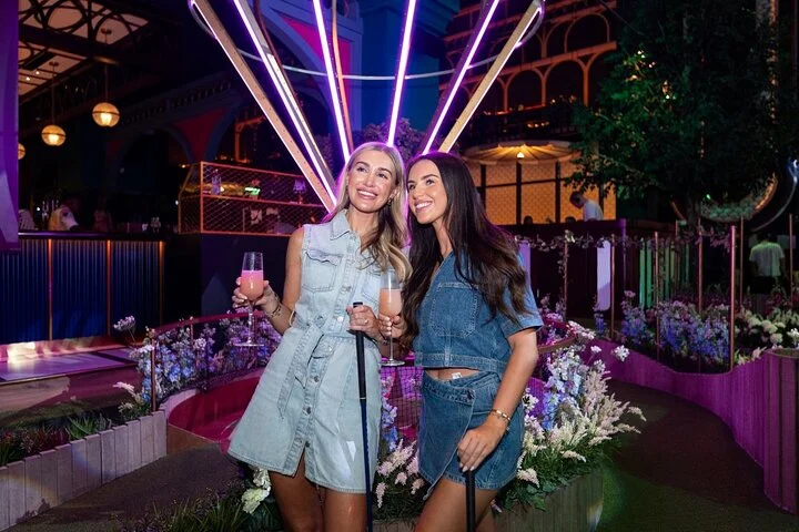 Swingers Dubai Crazy Golf Experience