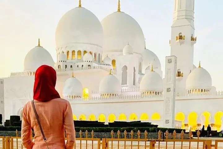 SZ Mosque with Ferrari World & Warner Brother Private Tour