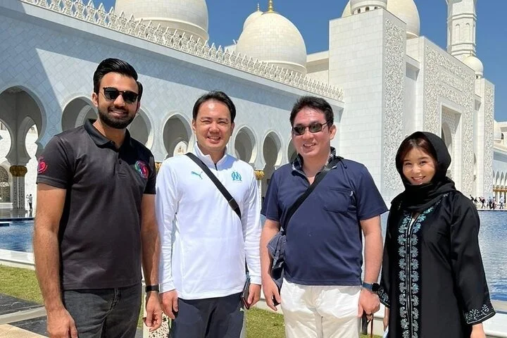 SZ Mosque with Ferrari World & Warner Brother Private Tour