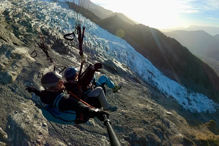 Tandem Paragliding Flight to Chamonix Facing Mont Blanc