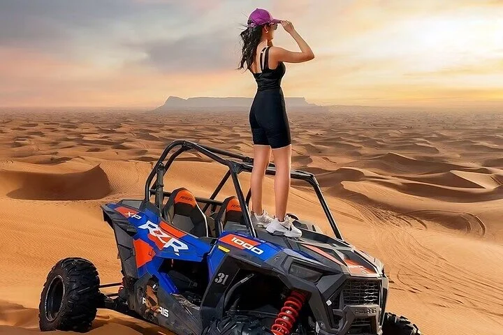 Thrilling Sunset Safari in Dubai with BBQ, Shows & Sand Boarding