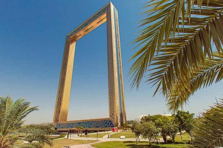 Visit Dubai Frame Tour with Private Transfers