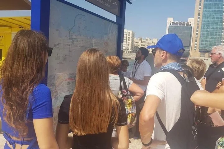 Walking tour Dubai Old Town / Old City, Creek, Abra, Souks