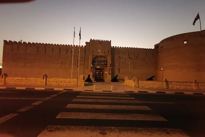 Walking tour Dubai Old Town / Old City, Creek, Abra, Souks